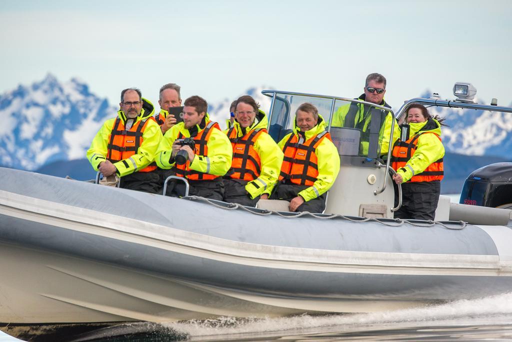 Huset Pa Yttersiden Lägenhet Straumsnes Exteriör bild